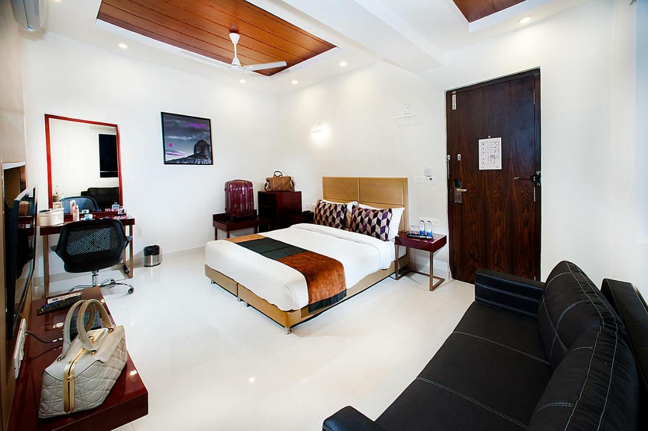 Raj Residency Hotel Бангалор Екстериор снимка